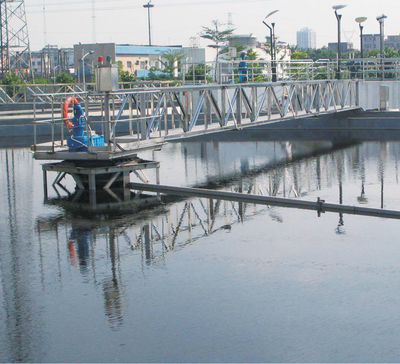 ZCCG型垂架式中心傳動刮泥機(jī)